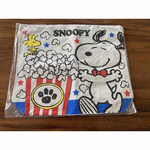 SNOOPY 鞄 レディースのバッグ(トートバッグ)の商品写真