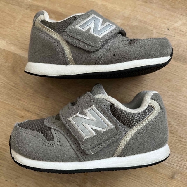 New Balance(ニューバランス)のnew balance  ベビー　スニーカー　13.0  グレー キッズ/ベビー/マタニティのベビー靴/シューズ(~14cm)(スニーカー)の商品写真