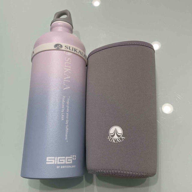 SIGG(シグ)のラバ　水筒　限定ボトル スポーツ/アウトドアのトレーニング/エクササイズ(ヨガ)の商品写真