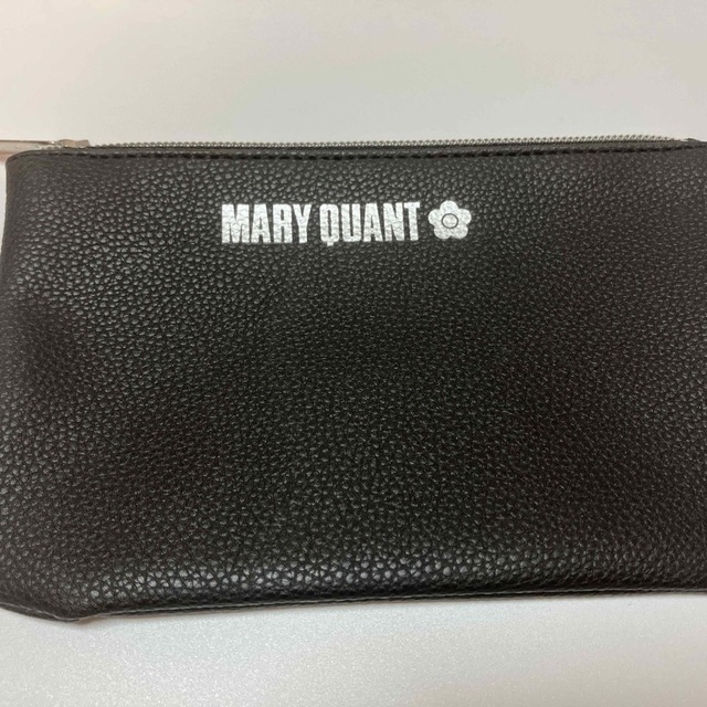 MARY QUANT(マリークワント)の【新品】MARY QUANTマリークワントノベルティポーチ　レザー調 付録 レディースのファッション小物(ポーチ)の商品写真