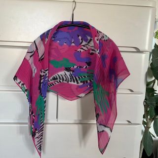 未使用品me ISSEY MIYAKE LIFE PLEATS STOLE 【激安大特価