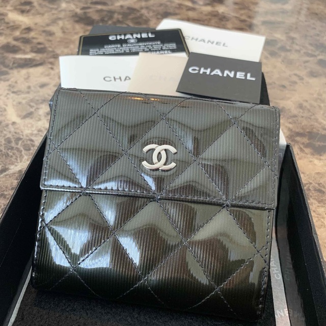 CHANEL エナメル　財布