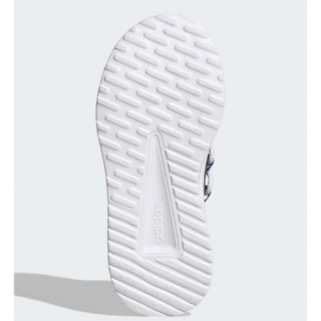 adidas(アディダス)のアディダススニーカー　18㎝ キッズ/ベビー/マタニティのキッズ靴/シューズ(15cm~)(スニーカー)の商品写真