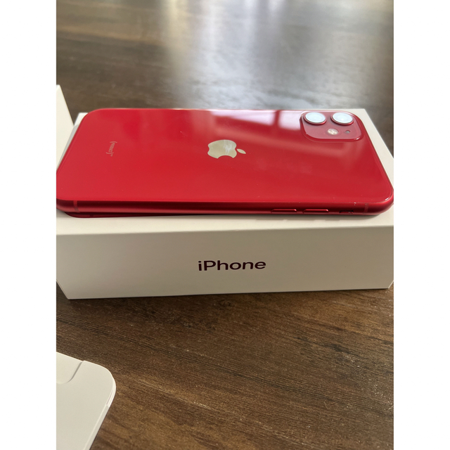 Apple(アップル)のiPhone 11 (PRODUCT)RED SIMフリー スマホ/家電/カメラのスマートフォン/携帯電話(スマートフォン本体)の商品写真