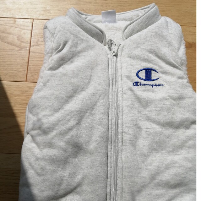 Champion(チャンピオン)のChampion　ベスト キッズ/ベビー/マタニティのキッズ服男の子用(90cm~)(その他)の商品写真