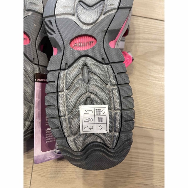 SKECHERS(スケッチャーズ)の新品　23cm スケッチャーズ　シェイプアップ　シューズ スポーツ/アウトドアのトレーニング/エクササイズ(ウォーキング)の商品写真