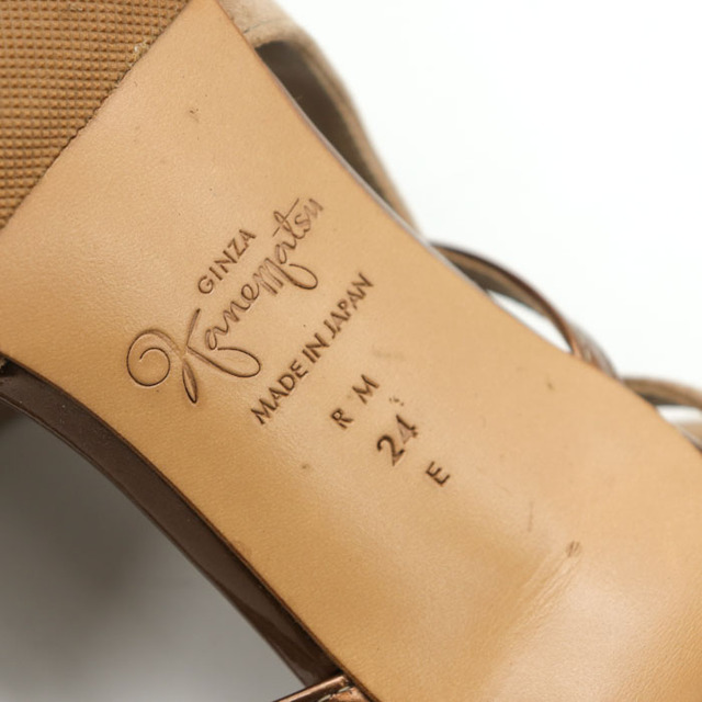 カネマツ パンプス バックストラップ スエード/エナメル 日本製 ミドルヒール シューズ 靴 レディース 24cm Eサイズ ベージュ KANEMATSU レディースの靴/シューズ(ハイヒール/パンプス)の商品写真