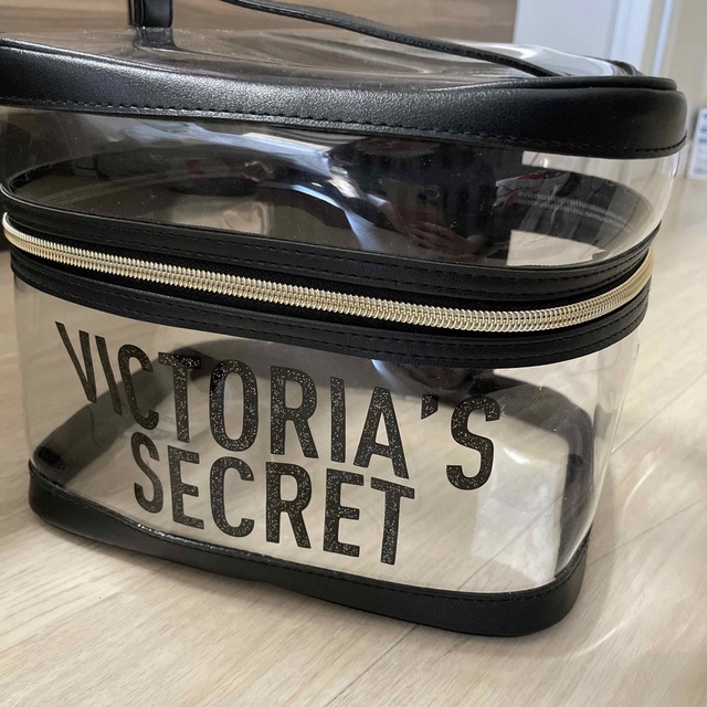 Victoria's Secret(ヴィクトリアズシークレット)のメイクポーチ レディースのファッション小物(ポーチ)の商品写真