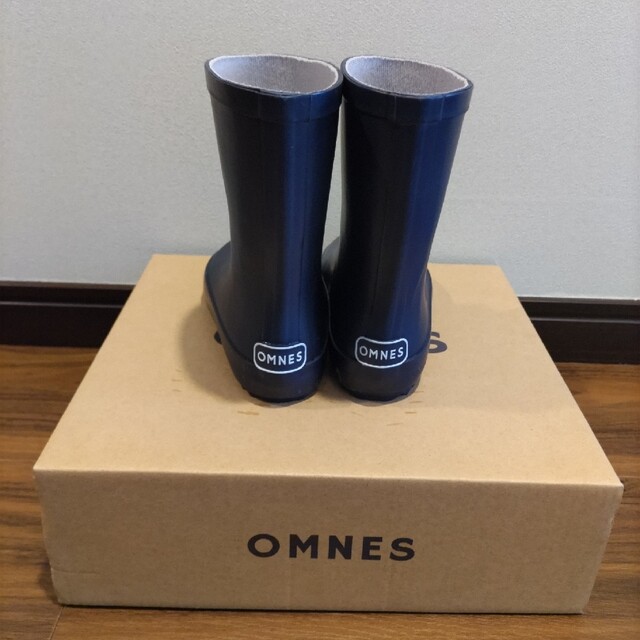 OMNES(オムネス)の美品！OMNES ネイビー　16センチ キッズ/ベビー/マタニティのキッズ靴/シューズ(15cm~)(長靴/レインシューズ)の商品写真