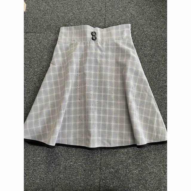 INGNI(イング)のチェック柄フレアスカート レディースのスカート(ひざ丈スカート)の商品写真
