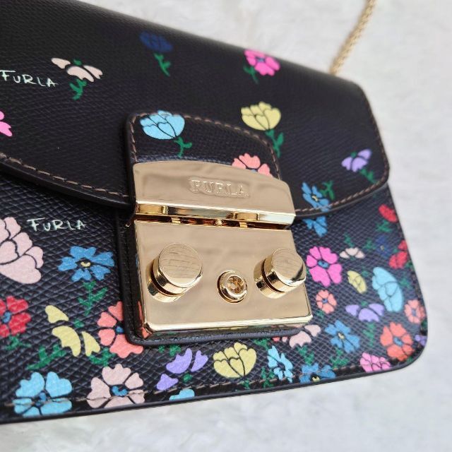 Furla - 美品 フルラ メトロポリス ミニ ショルダーバッグ 花柄