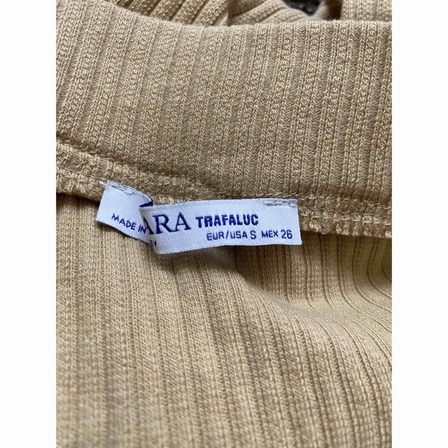 ZARA(ザラ)のZARA ベージュ　綺麗めスカート レディースのスカート(ひざ丈スカート)の商品写真