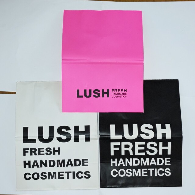LUSH(ラッシュ)のLUSH❇️ラッシュ❇️スキンケア❇️コスメブランド❇️ショップ袋 3枚セット レディースのバッグ(ショップ袋)の商品写真