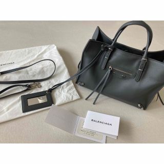 バレンシアガ(Balenciaga)の【新品同様】バレンシアガ　バック　ペーパー(ショルダーバッグ)