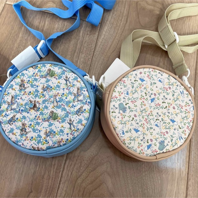 PETER RABBIT（TM）(ピーターラビット)のピーターラビット ベビー キッズ ショルダーバック 双子 お揃い ペア 新品 キッズ/ベビー/マタニティのこども用バッグ(ポシェット)の商品写真