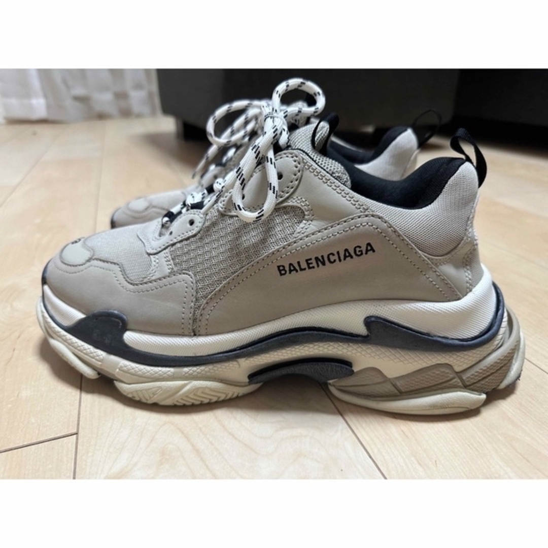 Balenciaga(バレンシアガ)のBALENCIAGAスニーカー　トリプルS 43 メンズの靴/シューズ(スニーカー)の商品写真