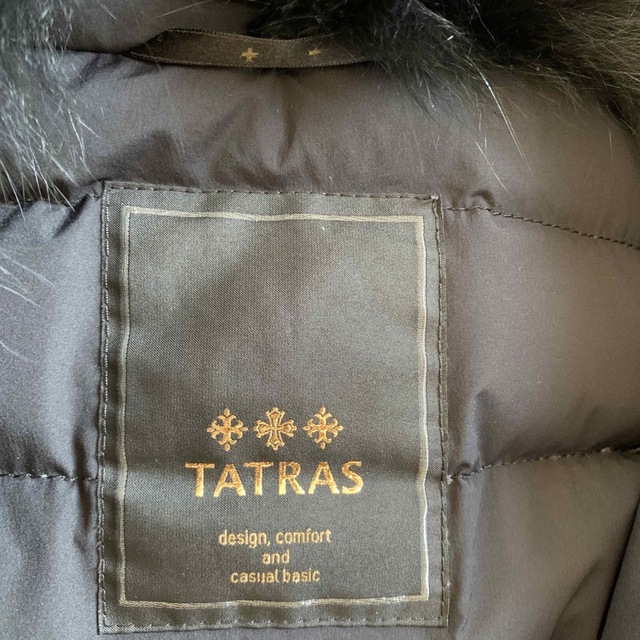 TATRAS(タトラス)のタトラス  フォックスファーダウンコート ブラック レディースのジャケット/アウター(ダウンコート)の商品写真