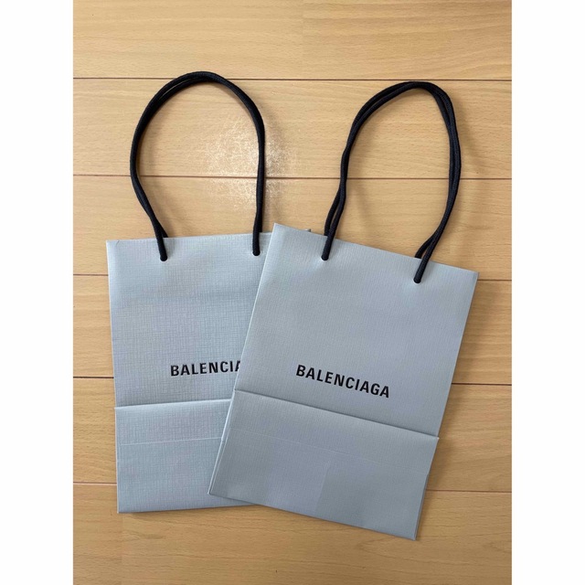 Balenciaga(バレンシアガ)のBalenciaga バレンシアガ　ショッパー　2枚セット　グレー　黒　灰色 レディースのバッグ(ショップ袋)の商品写真