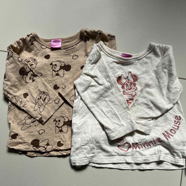 Disney(ディズニー)のお値下げ！ディズニー　ミニーちゃんロンT２枚セット　95センチ キッズ/ベビー/マタニティのキッズ服女の子用(90cm~)(Tシャツ/カットソー)の商品写真