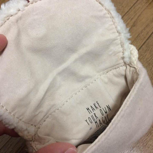 ZARA KIDS(ザラキッズ)の新品！ZARA kids タッセルバッグ キッズ/ベビー/マタニティのこども用バッグ(ポシェット)の商品写真