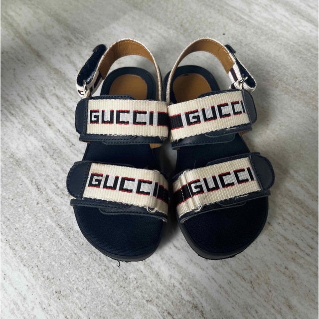 美品♡ GUCCI kids ロゴサンダル 【お買得