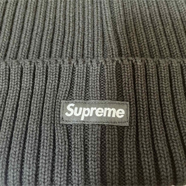 Supreme(シュプリーム)の★着画あり★ Supreme Overdyed Beanie 黒 ブラック メンズの帽子(ニット帽/ビーニー)の商品写真