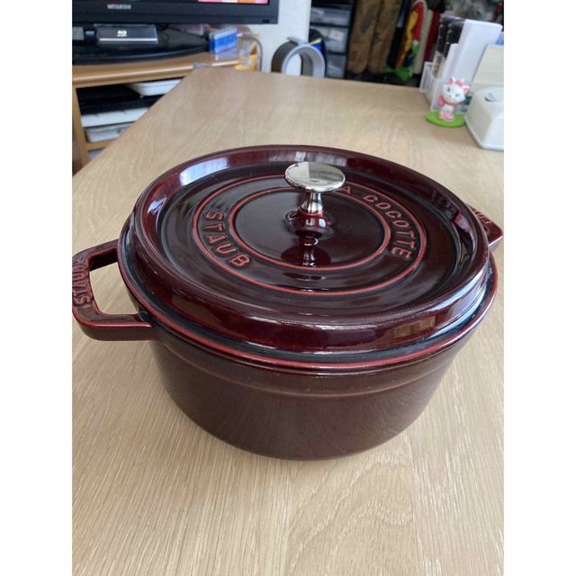 STAUB ピコ ココット ラウンド 24cm 数量は多 kinetiquettes.com Staub cocotte ronde 24cm Grenadine