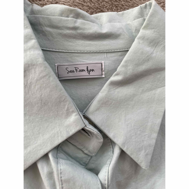 SeaRoomlynn(シールームリン)のSeaRoomlynn  アームスリットMEDIUMシャツ レディースのトップス(シャツ/ブラウス(長袖/七分))の商品写真