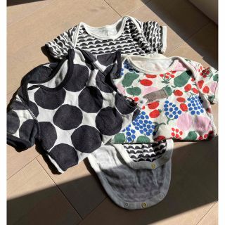 マリメッコ(marimekko)のUNIQLO×マリメッコ　半袖でロンパース　３枚セット　70(ロンパース)