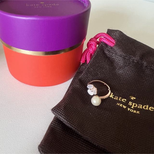 kate spade new york(ケイトスペードニューヨーク)のケイトスペードニューヨーク　リング　指輪 レディースのアクセサリー(リング(指輪))の商品写真