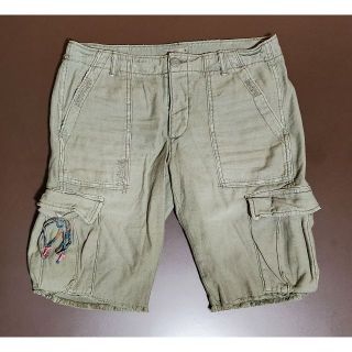 アメリカンイーグル(American Eagle)の【美品】American Eagle　カーゴハーフパンツ　サイズ：６　カーキ(ワークパンツ/カーゴパンツ)