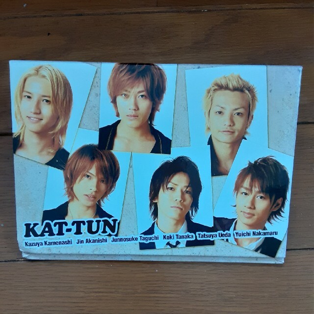 KAT-TUN(カトゥーン)のKAT-TUN 公式 フォトアルバム エンタメ/ホビーのタレントグッズ(アイドルグッズ)の商品写真