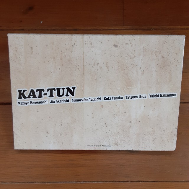 KAT-TUN(カトゥーン)のKAT-TUN 公式 フォトアルバム エンタメ/ホビーのタレントグッズ(アイドルグッズ)の商品写真