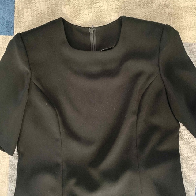 TOKYO IGIN(トウキョウイギン)のフォーマルスーツ　黒パンツスーツ　半袖パンツスーツ2点セット　黒フォーマルスーツ レディースのフォーマル/ドレス(礼服/喪服)の商品写真