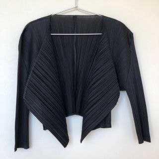 ★お値下げしました‼️ISSEY MIYAKE　プリーツプリーズ　ボレロ