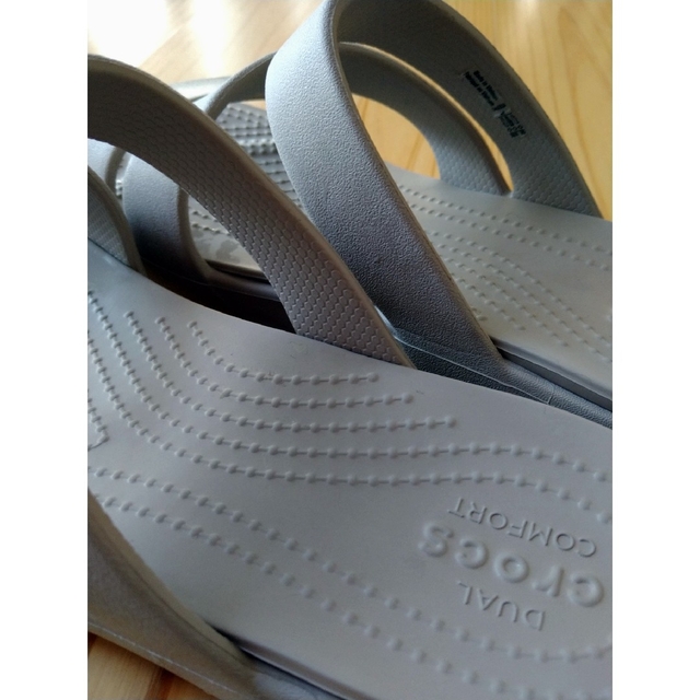 crocs(クロックス)のクロックス　crocs　サンダル　レディース　W8　24〜25cm レディースの靴/シューズ(サンダル)の商品写真