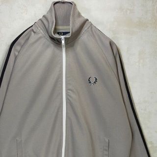 フレッドペリー(FRED PERRY)の【希少】フレッドペリー XL トラックジャケット ライトグレー 黒 白 ロゴ(ジャージ)