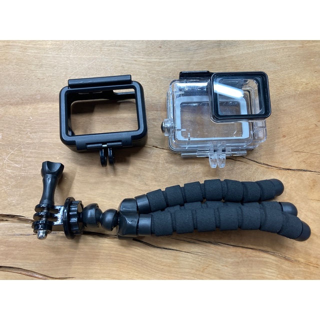 GoPro(ゴープロ)のGoPro hero6 撮影セット（プラスおまけ） スマホ/家電/カメラのカメラ(ビデオカメラ)の商品写真