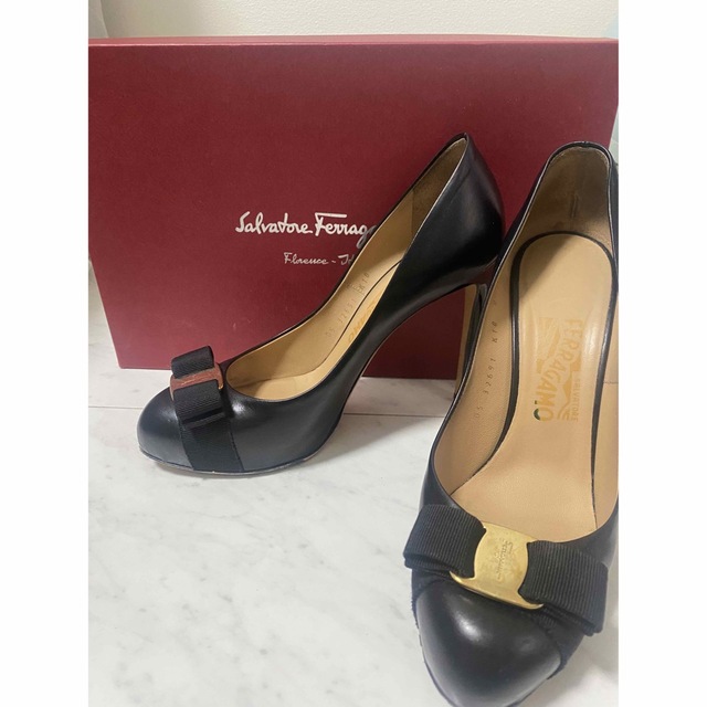 Ferragamo パンプスレディース