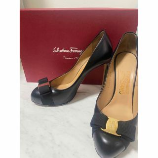 サルヴァトーレフェラガモ(Salvatore Ferragamo)のFerragamo パンプス(ハイヒール/パンプス)