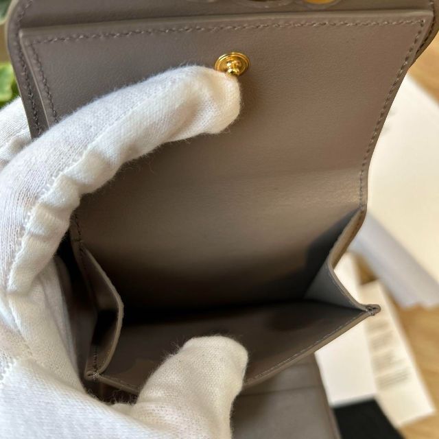 CELINE　セリーヌ　スモールウォレット　トリオンフ　三つ折り財布　現行品