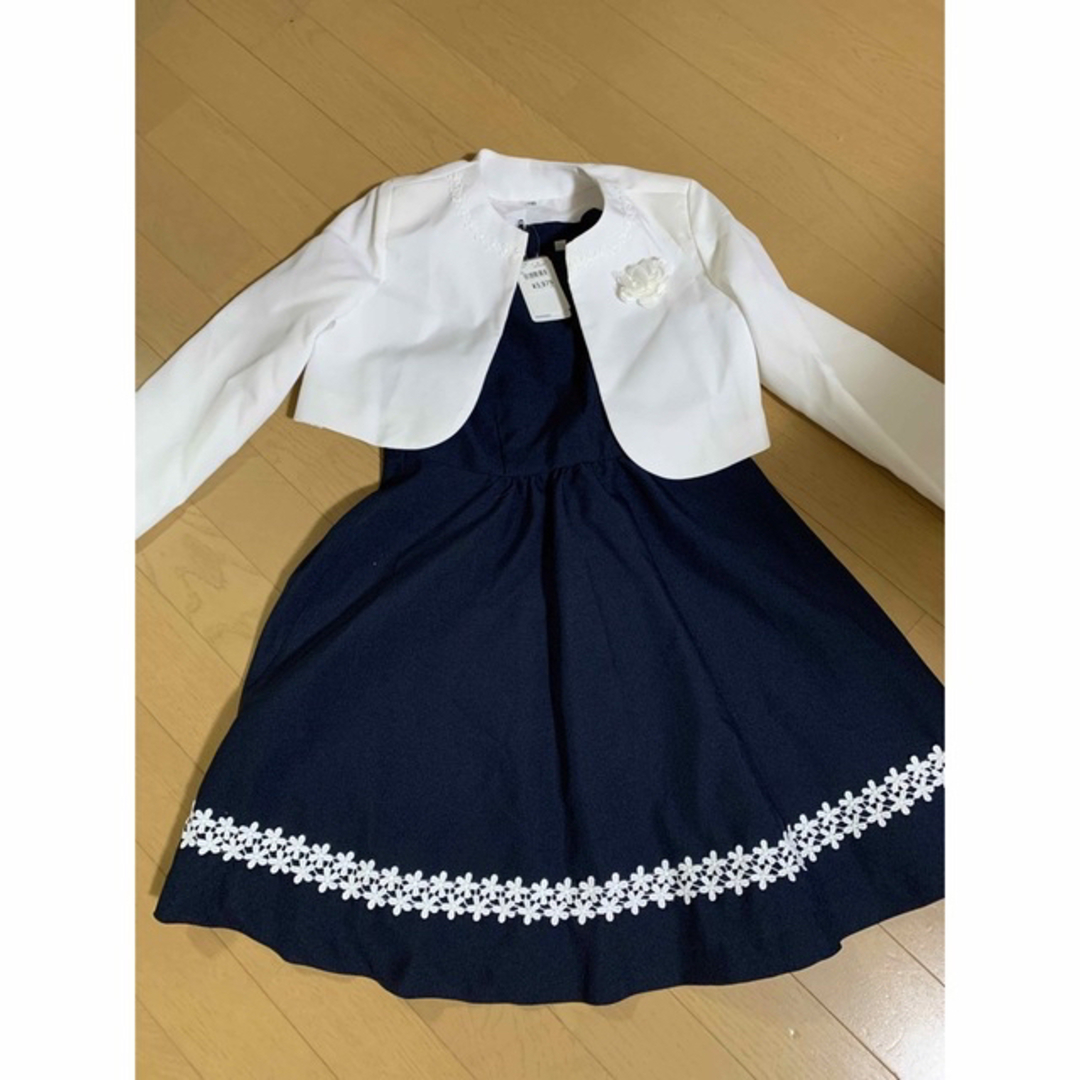 西松屋(ニシマツヤ)の新品タグ付　130 フォーマル キッズ/ベビー/マタニティのキッズ服女の子用(90cm~)(ドレス/フォーマル)の商品写真