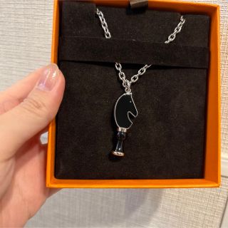 Hermes - HERMES カヴァリエ ホース チェス ネックレス ブラック2022ss