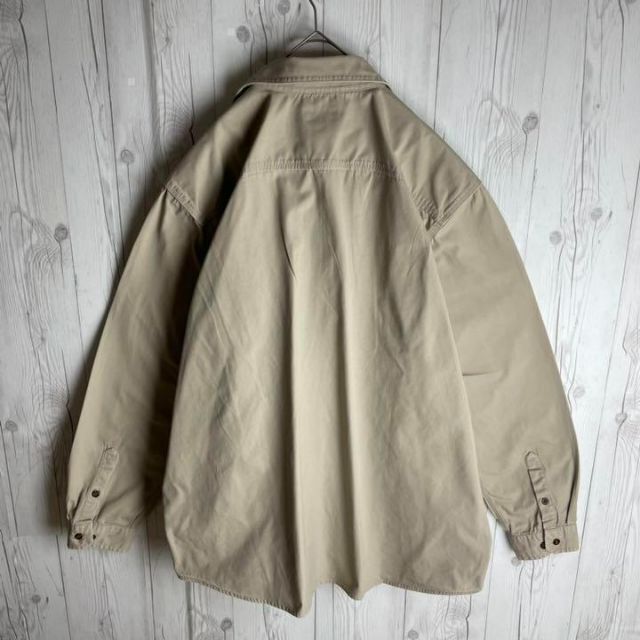 carhartt(カーハート)の【ビッグシルエット】カーハート☆ワンポイントレザーロゴ入り シャツ 厚手 人気 メンズのトップス(シャツ)の商品写真