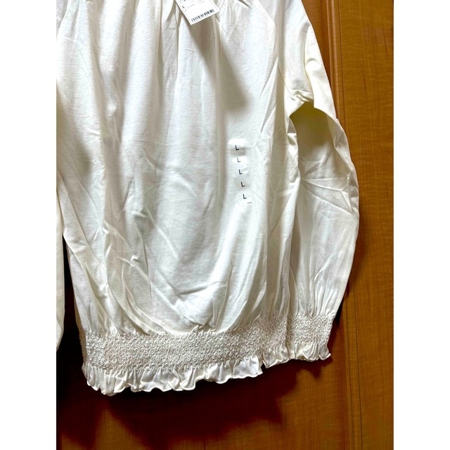 UNIQLO(ユニクロ)のギャザーTシャツ（未使用） レディースのトップス(Tシャツ(長袖/七分))の商品写真