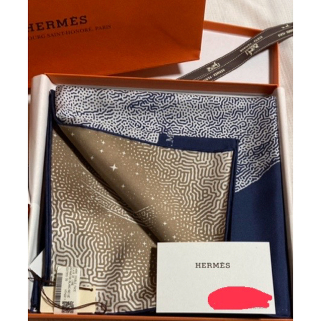 箱ご不要でご予約のお品です。エルメス　Hermes スカーフ　カレ