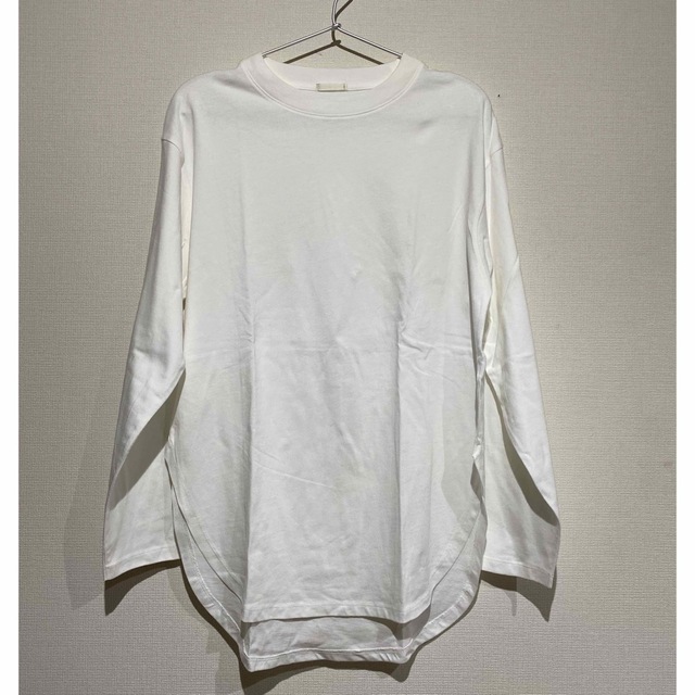 GU(ジーユー)の［新品未使用］GU・ラウンドヘムビッグロンT メンズのトップス(Tシャツ/カットソー(七分/長袖))の商品写真
