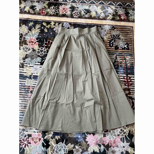 ViS(ヴィス)のビス　カーキ  ロングスカート レディースのスカート(ロングスカート)の商品写真