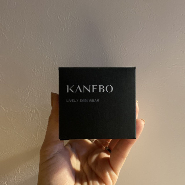 Kanebo(カネボウ)の♡KANEBO ライブリースキンウェア　ピンクオークルB♡ コスメ/美容のベースメイク/化粧品(ファンデーション)の商品写真