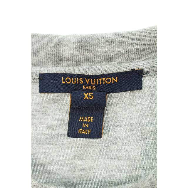 LOUIS VUITTON(ルイヴィトン)のルイヴィトン  22AW  RW222W QF1 FNTS38 FNTS38QF1 1AAAE8 LVコートオブアームTシャツ レディース XS レディースのトップス(Tシャツ(半袖/袖なし))の商品写真